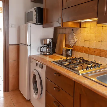 Apartment Romantique Vacation Apartament Rome