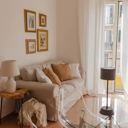 Apartment Romantique Vacation Apartament Rome